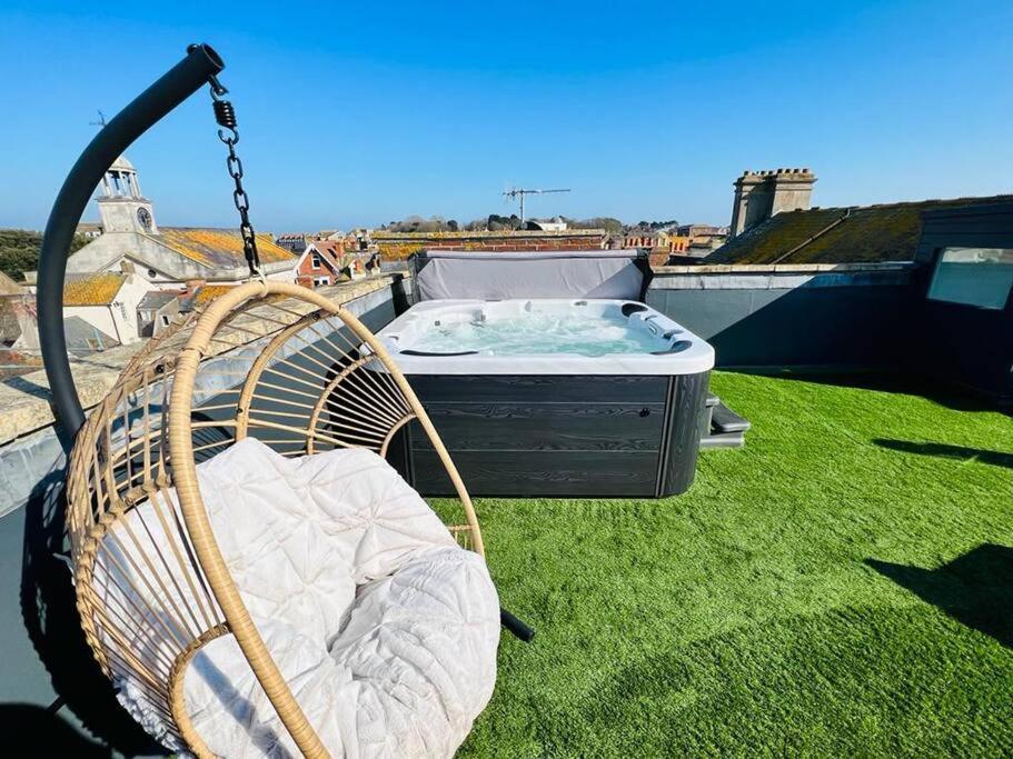2 Bed Harbourside Penthouse With Hot Tub & Stunning Roof Terrace Apartman Weymouth Kültér fotó